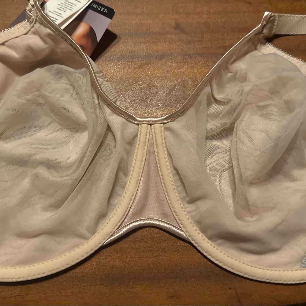 Bali Silver Lining Minimizer Bra in Cream, 40DDD, NWT - Picture 4 of 10